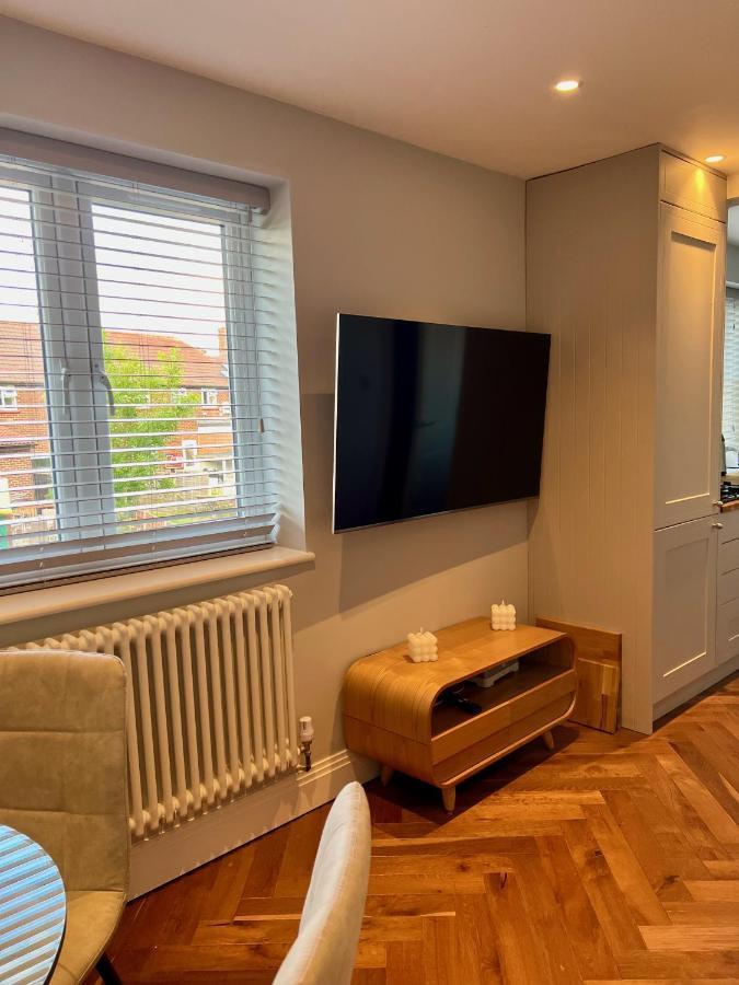 A Luxury 2 Bedroom Apartment Barnet Extérieur photo